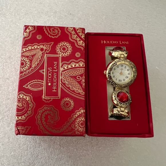 Macy’s brand beautiful watch nwt in original box as gift - Picture 3 of 4